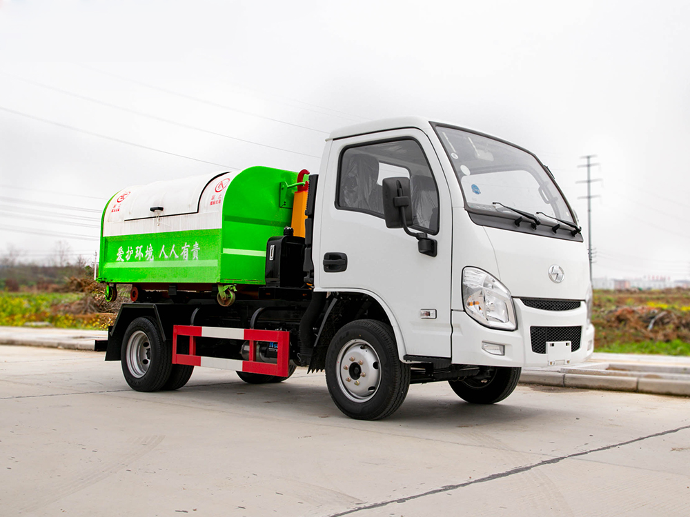 跃进3方小型勾臂垃圾车